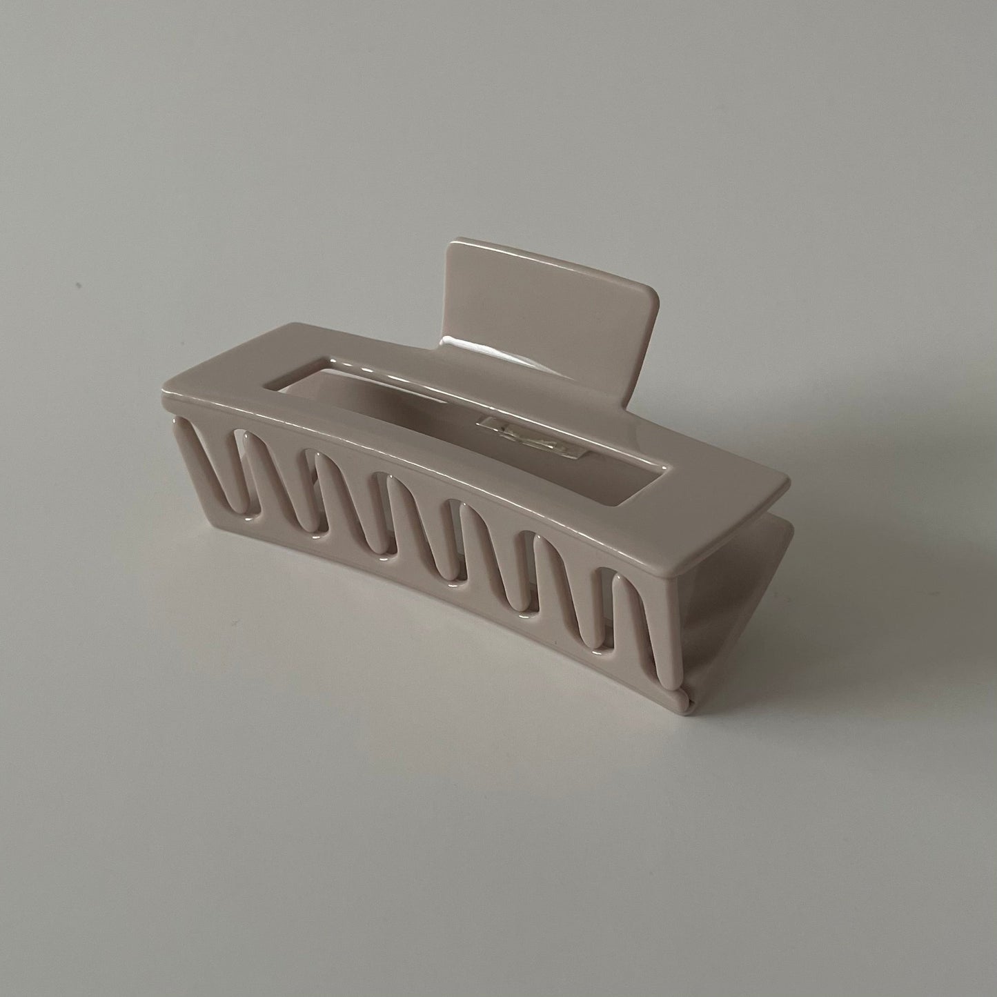 Large Creme Claw Clip- Neutral Edition