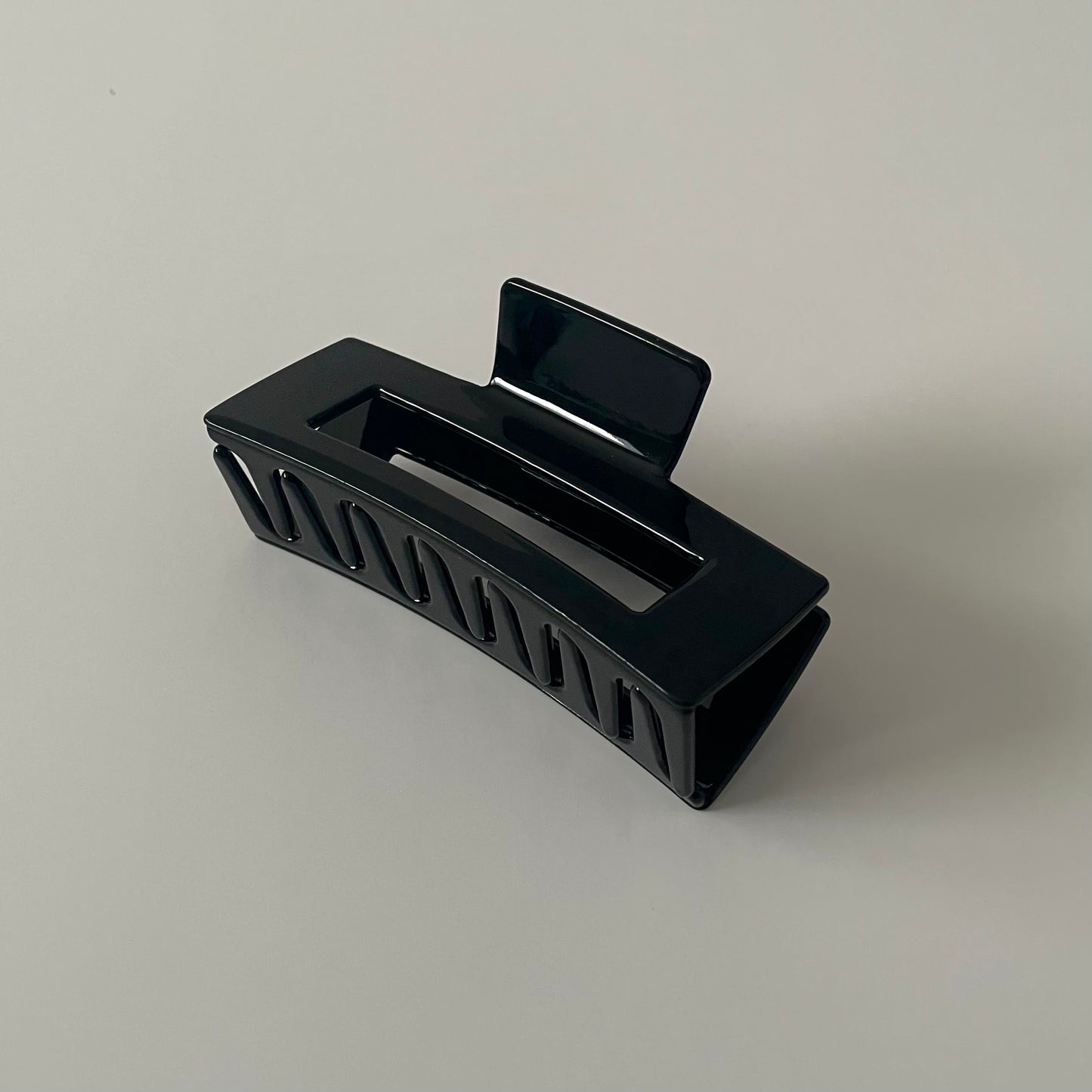 Large Creme Claw Clip- Neutral Edition